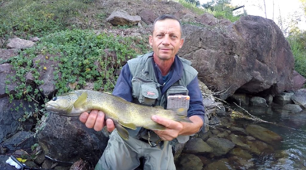 Eric Langlumé, Guide pêche professionnel mouche Ardèche et Cévennes, parcours de montagne